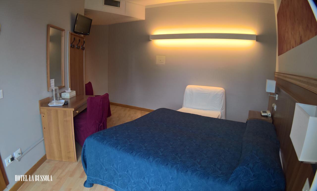 Hotel La Bussola Padenghe sul Garda Exterior foto